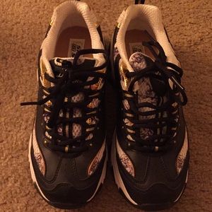 Skechers women’s D’Lites Athletic Training Shoes